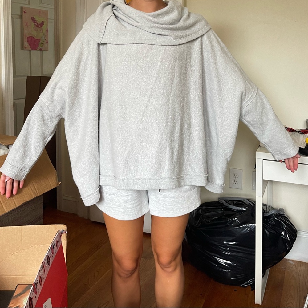 Sweater - Picture 2 of 4